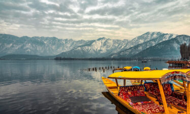 4 Nights & 5 Days Kashmir Package
